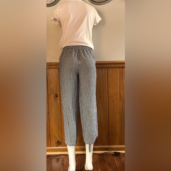 Wide leg Linen/Rayon XS white & navy blue capri pants, great w denim jacket/top - Picture 4 of 12